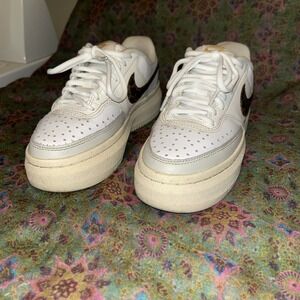 Nike white platforms with leopard swooshSize 6 Women Pre-Owned Cute Shoes